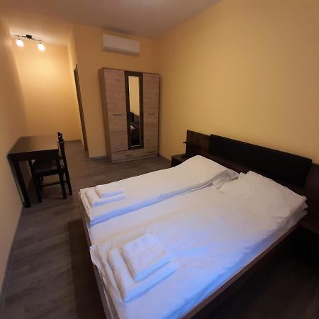 Barsony Vendeglo Es Panzio Bed & Breakfast Szecseny Luaran gambar