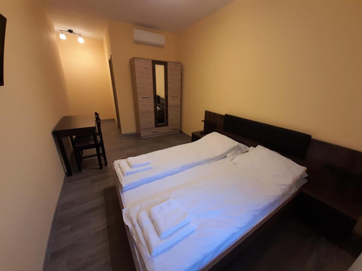 Barsony Vendeglo Es Panzio Bed & Breakfast Szecseny Luaran gambar